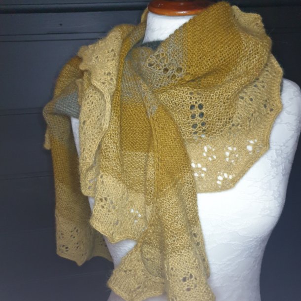 SOLNEDGANG I HAVLANDET Sjal