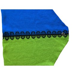 TREKANTSJAL i Huldra kamgarn