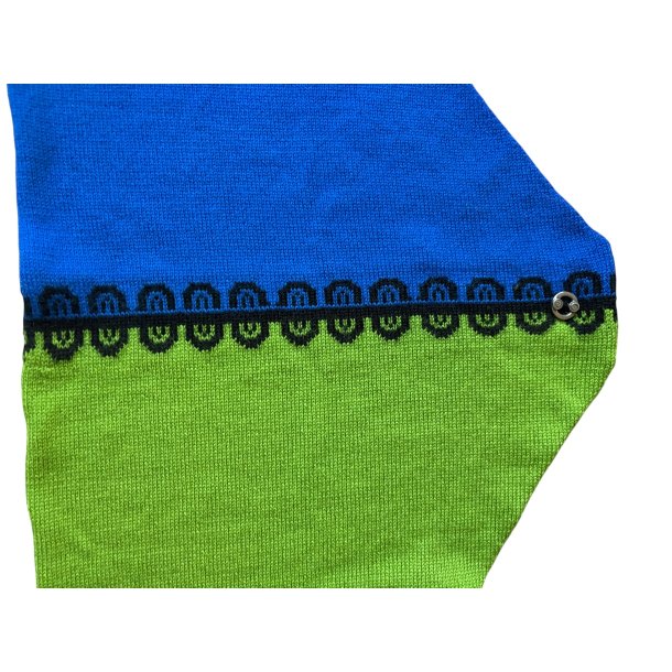 TREKANTSJAL i Huldra kamgarn