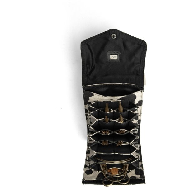 BETINA CANVAS Kumnster