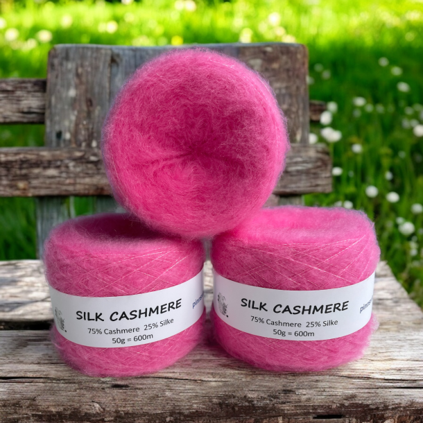 Silk Cashmere 600 HOT PINK