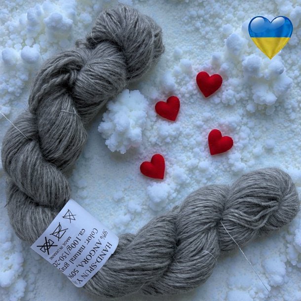 H�ndspunnet ANGORA MED ALPAKKA fra Ukraina - Gr�
