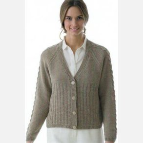 CASHMEREJAKKE MED STRUKTURSTRIKK OG FLETTER