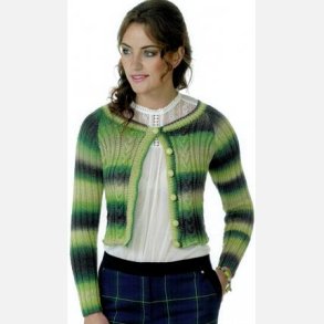 RIBBESTRIKKET JAKKE MED FLETTER OG RAGLAN